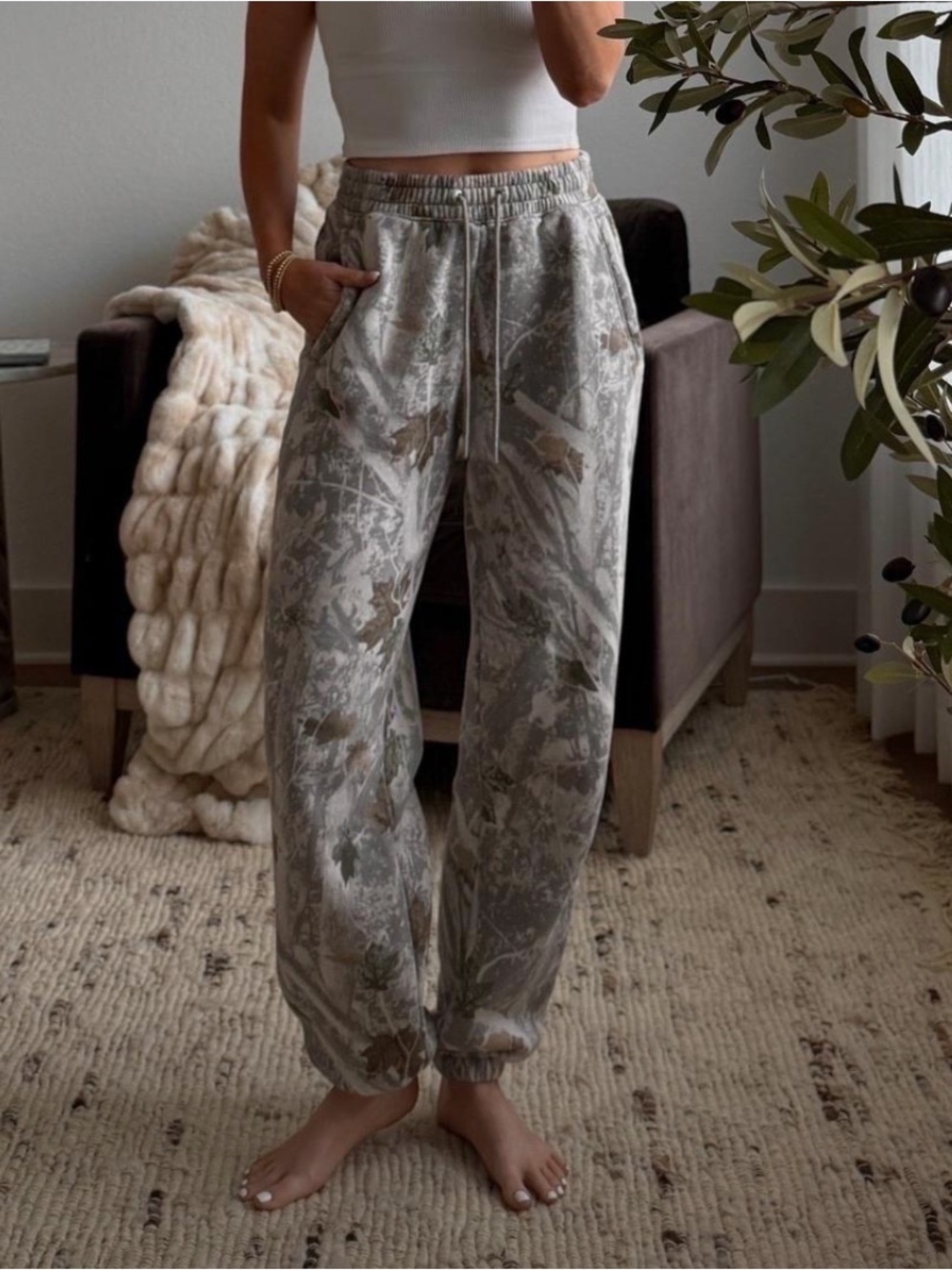 Women's Olive & Gray Camo Jogger Pants - from Abercrombie